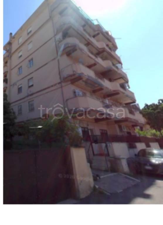 negozio in vendita a Roma in zona Torre Angela