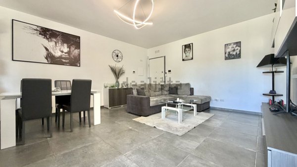 appartamento in vendita a Roma in zona Casal Morena