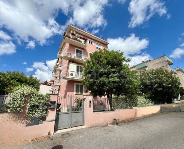 appartamento in vendita a Roma in zona Prenestino-Labicano