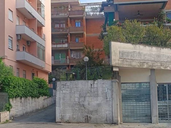 appartamento in vendita a Roma in zona EUR