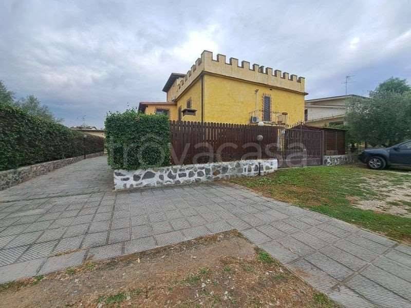 appartamento in vendita a Roma in zona Finocchio