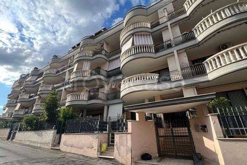 appartamento in vendita a Roma in zona Finocchio