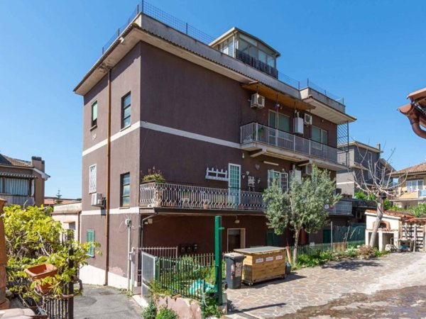 appartamento in vendita a Roma in zona Massimina/Casal Lumbroso