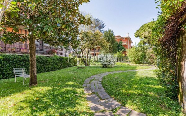 appartamento in vendita a Roma in zona Mostacciano