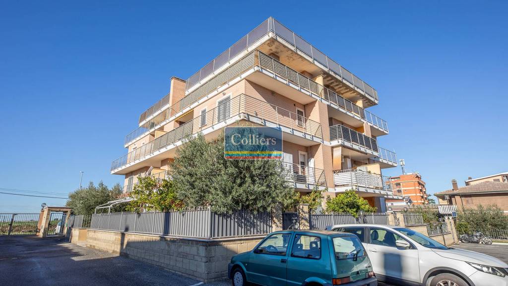 appartamento in vendita a Roma in zona Borghesiana