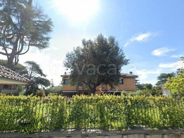 casa indipendente in vendita a Roma in zona Mezzocammino