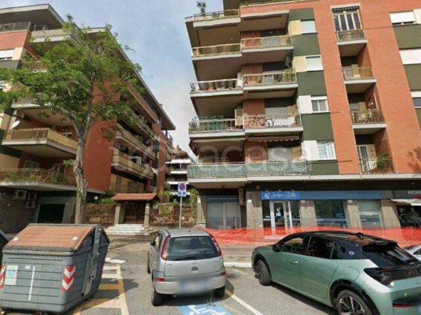 appartamento in vendita a Roma in zona Ostia