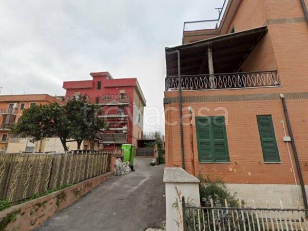 appartamento in vendita a Roma in zona Torre Maura