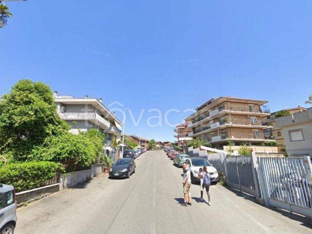 appartamento in vendita a Roma in zona Finocchio