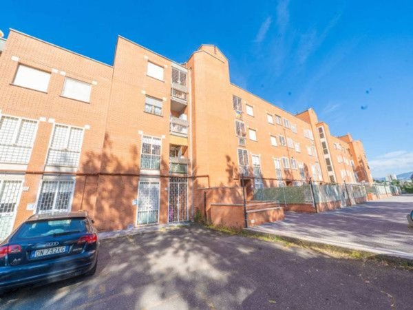 appartamento in vendita a Roma in zona Torre Angela