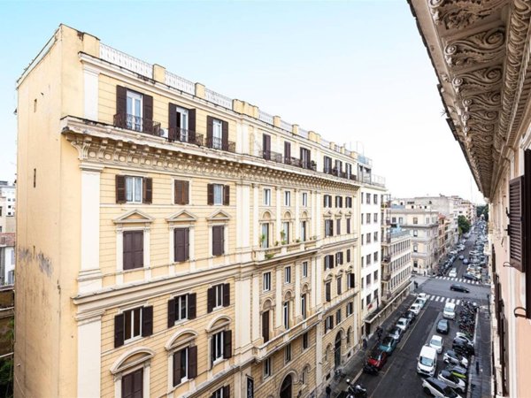 appartamento in vendita a Roma in zona Castro Pretorio