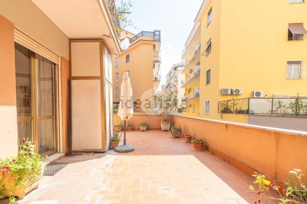 appartamento in vendita a Roma in zona Gianicolense