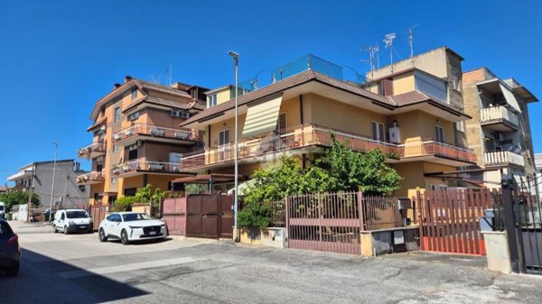 appartamento in vendita a Roma in zona Torre Gaia