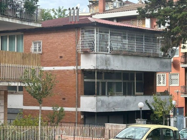 appartamento in vendita a Roma in zona Gianicolense