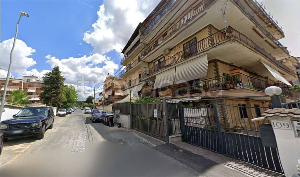 appartamento in vendita a Roma in zona Selva Candida