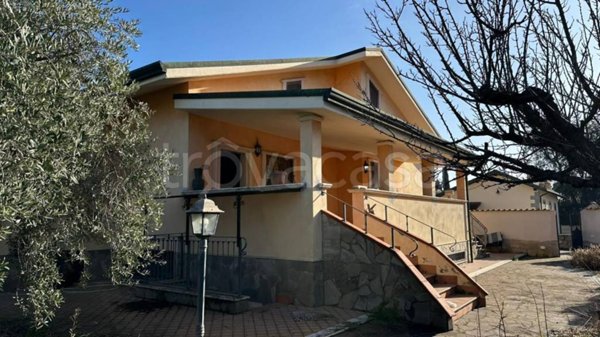 casa indipendente in vendita a Roma in zona Alessandrino