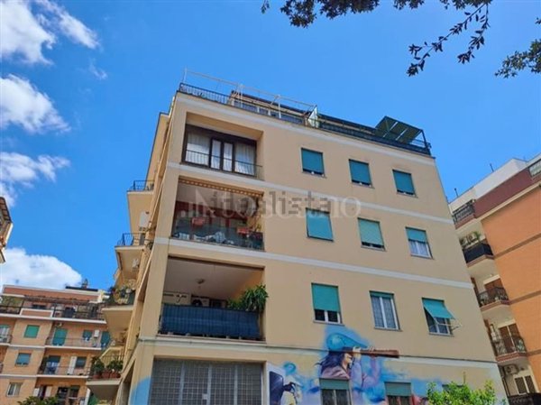 appartamento in vendita a Roma in zona Ostia