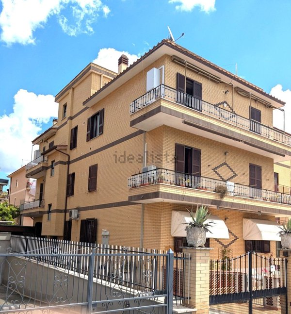 appartamento in vendita a Roma in zona Palmarola