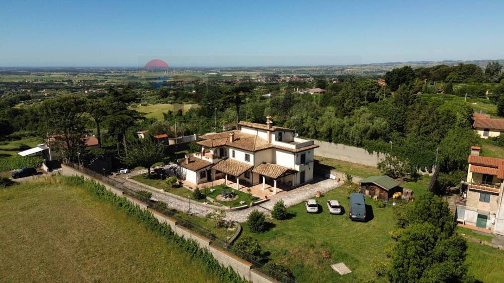 casa indipendente in vendita a Roma in zona Cesano
