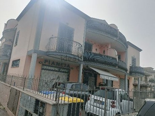 appartamento in vendita a Roma in zona Torre Gaia