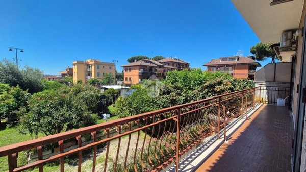 appartamento in vendita a Roma in zona Torre Angela