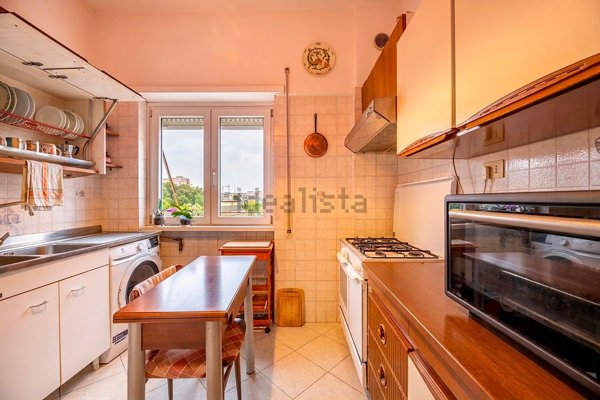 appartamento in vendita a Roma in zona Appio Claudio