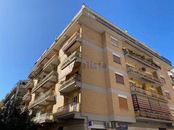 appartamento in vendita a Roma in zona Ostia