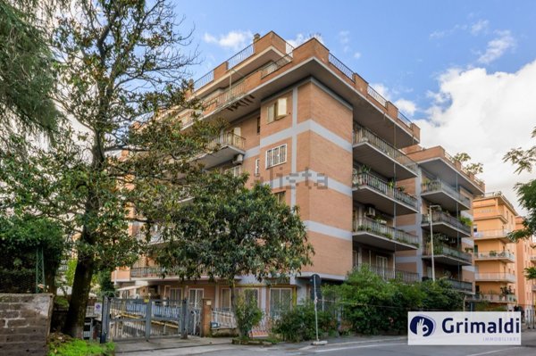 appartamento in vendita a Roma in zona Ostiense