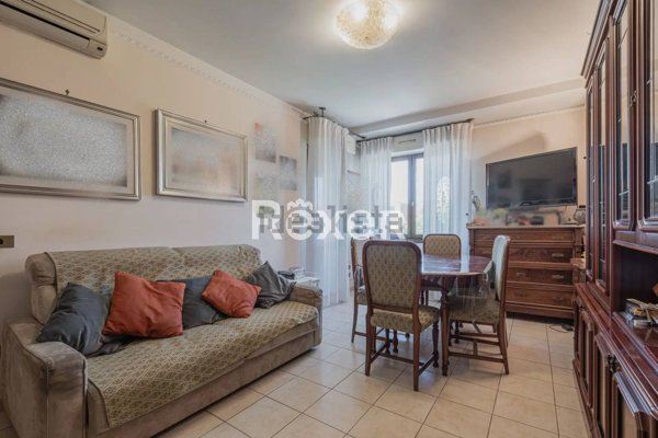 appartamento in vendita a Roma in zona Tor Cervara