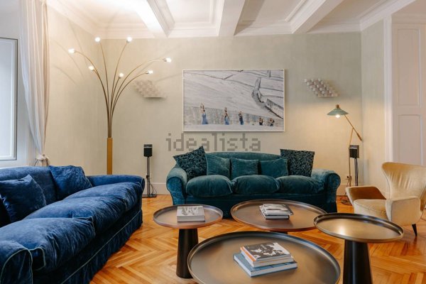 appartamento in vendita a Roma in zona Parione/Sant'Eustachio