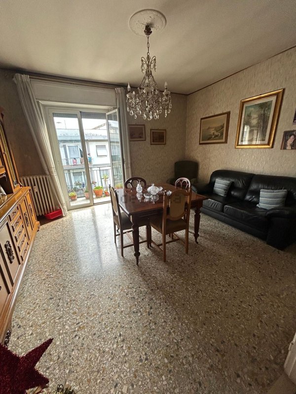 appartamento in vendita a Roma in zona Prenestino-Labicano