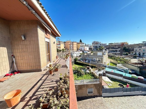 appartamento in vendita a Roma in zona Vitinia
