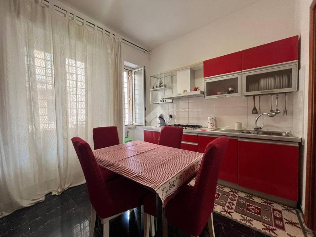 appartamento in vendita a Roma in zona Prenestino-Centocelle