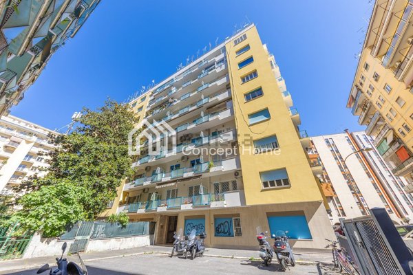 appartamento in vendita a Roma in zona Ostiense