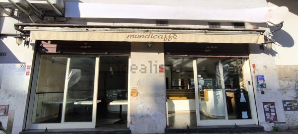 locale commerciale in vendita a Roma in zona EUR