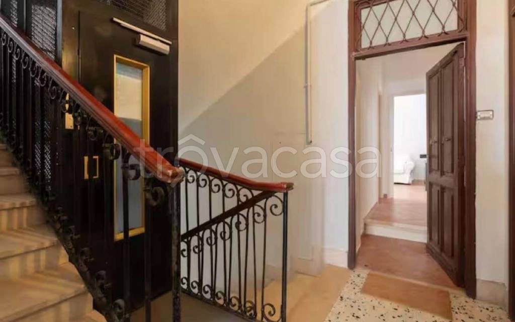 negozio in vendita a Roma in zona Trastevere