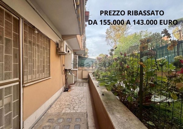 appartamento in vendita a Roma in zona Corviale