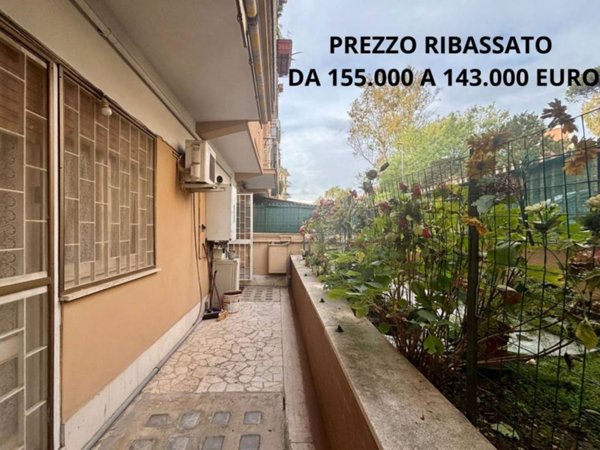 appartamento in vendita a Roma in zona Corviale