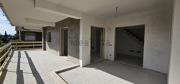 appartamento in vendita a Roma in zona Axa