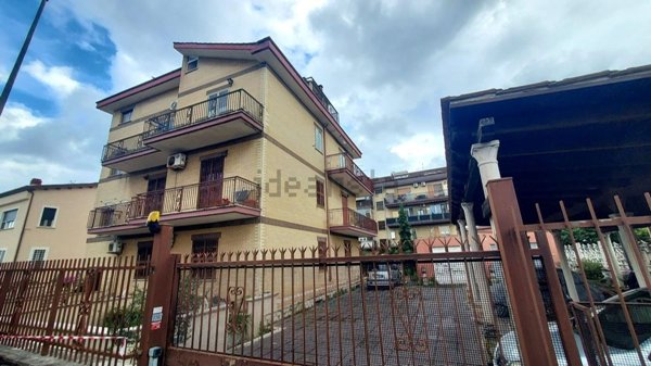 appartamento in vendita a Roma in zona Selva Candida