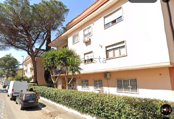 appartamento in vendita a Roma in zona Appio Pignatelli