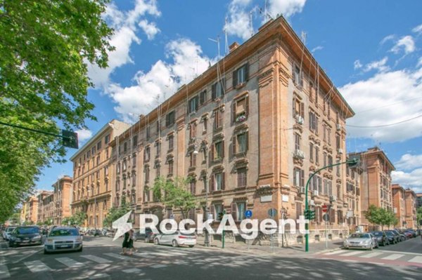 appartamento in vendita a Roma in zona Testaccio