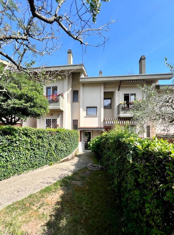 villa in vendita a Roma in zona Ostiense