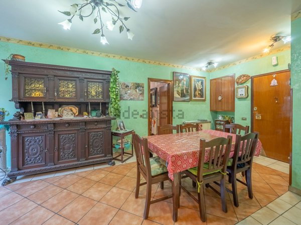 appartamento in vendita a Roma in zona Tor Bella Monaca