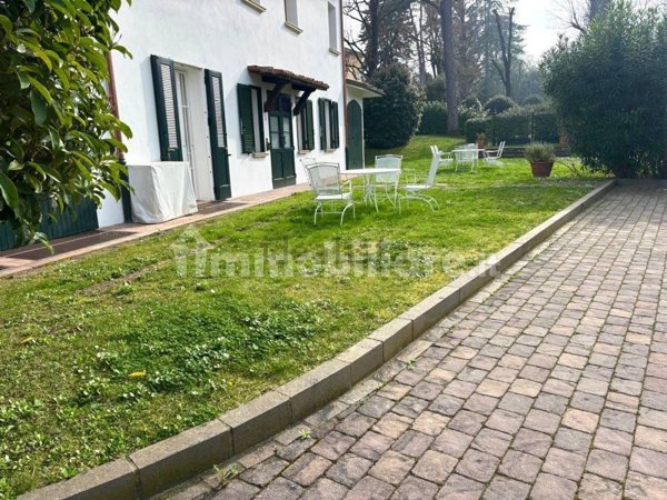 casa indipendente in vendita a Roma