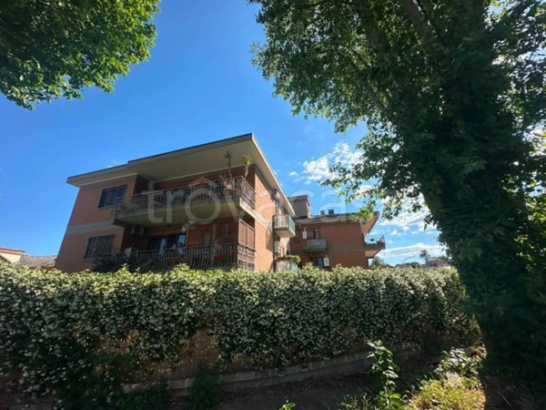 appartamento in vendita a Roma in zona Spinaceto