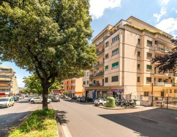 appartamento in vendita a Roma in zona Aurelio