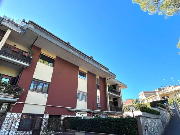 appartamento in vendita a Roma in zona Magliana Vecchia