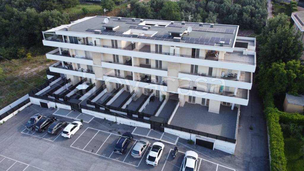 appartamento in vendita a Roma in zona Osteria del Curato