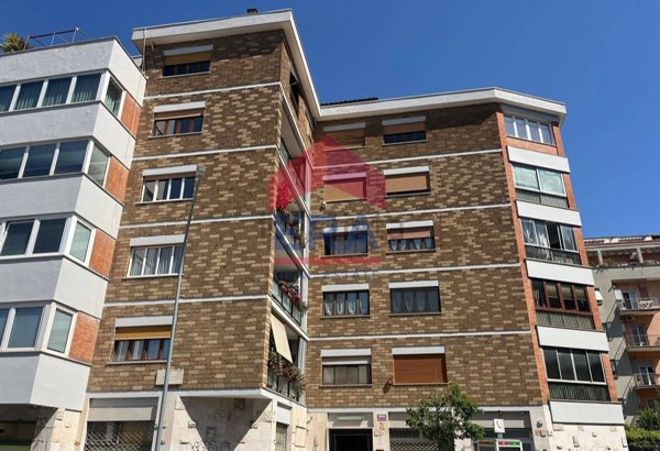 appartamento in vendita a Roma in zona Ardeatino